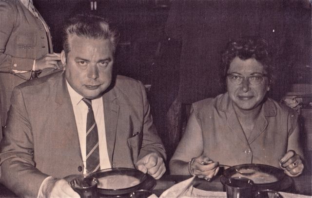 Mevrouw De Wever had in hun favoriete restaurant soep besteld met 'een molecule arsenicum voor de fijnproevers'. Mijnheer was er niet gerust in.